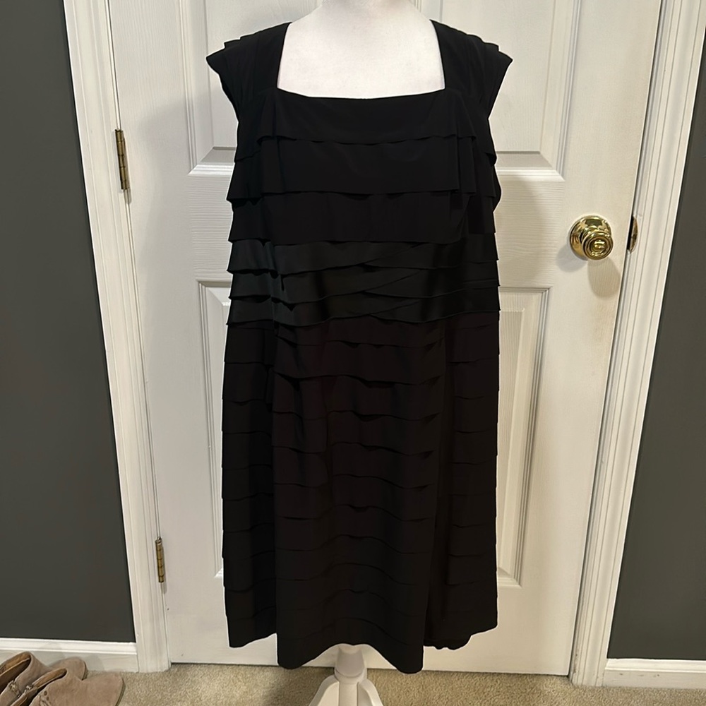 Jones New York Black Bodycon Ruffle Cocktail Dress